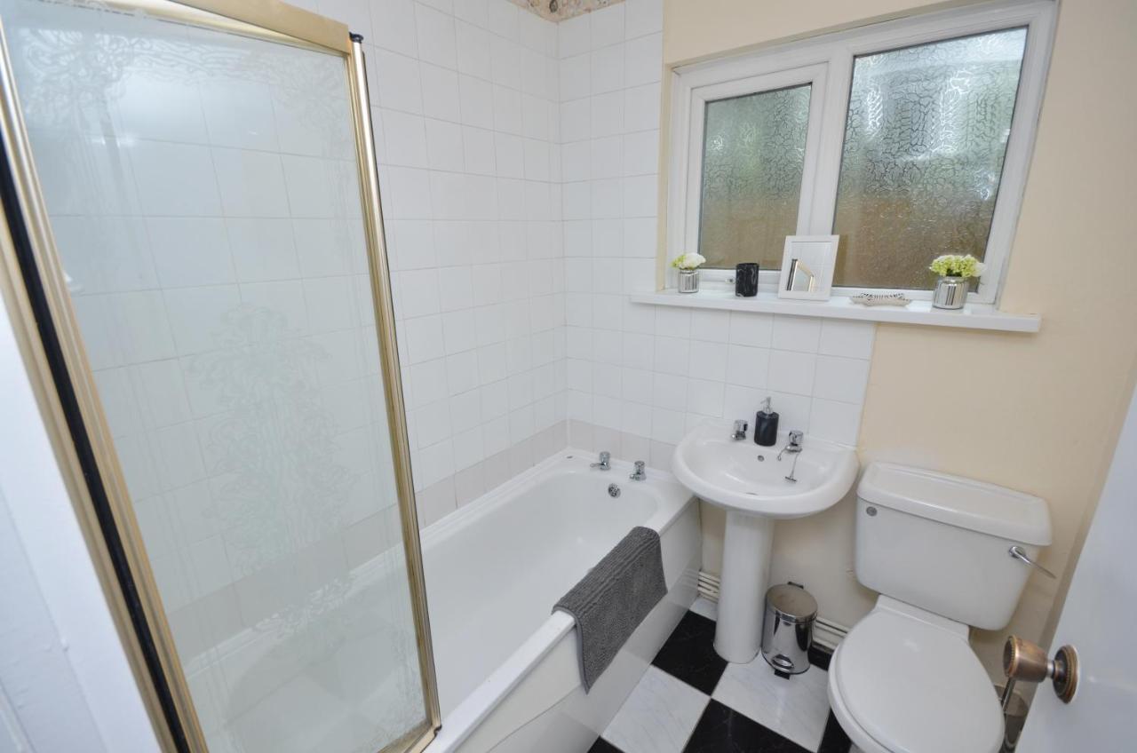Bright Stylish 2 Bedroom Garden Apartment South Belfast Close To Everything Kültér fotó
