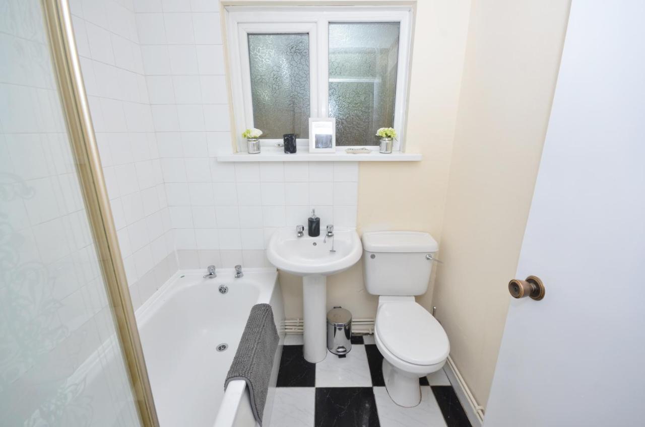 Bright Stylish 2 Bedroom Garden Apartment South Belfast Close To Everything Kültér fotó